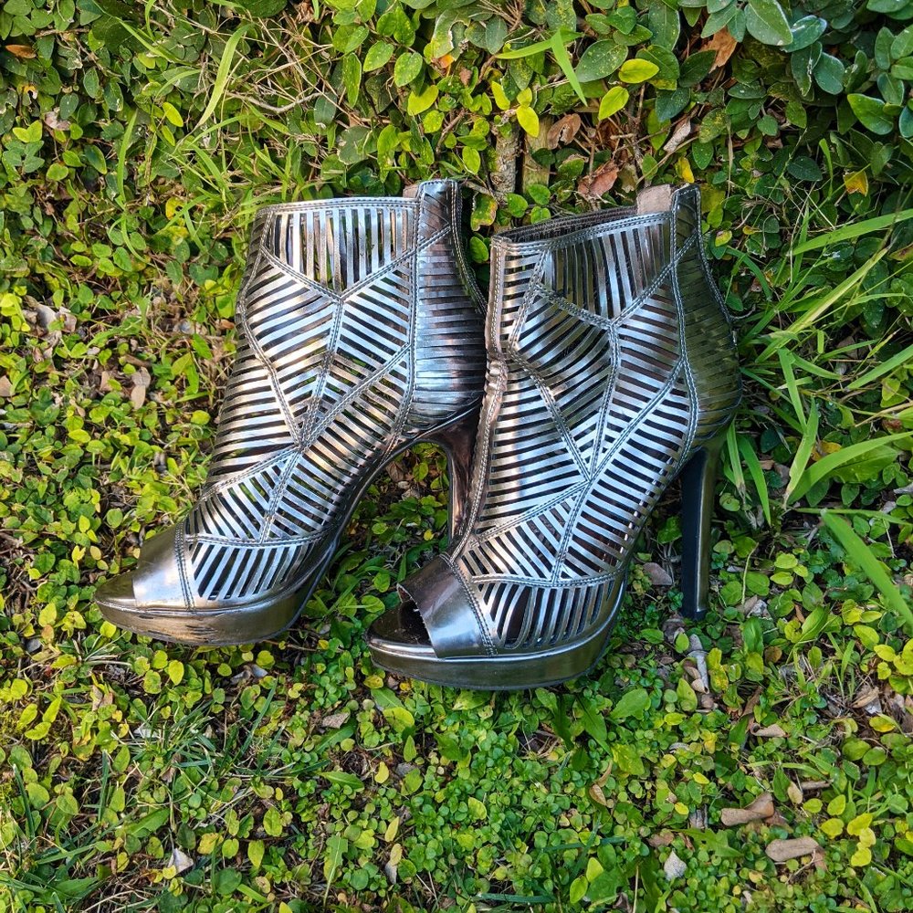 BCBG Matte Bronze Peep Toe Stiletto Bootie 5" Heel